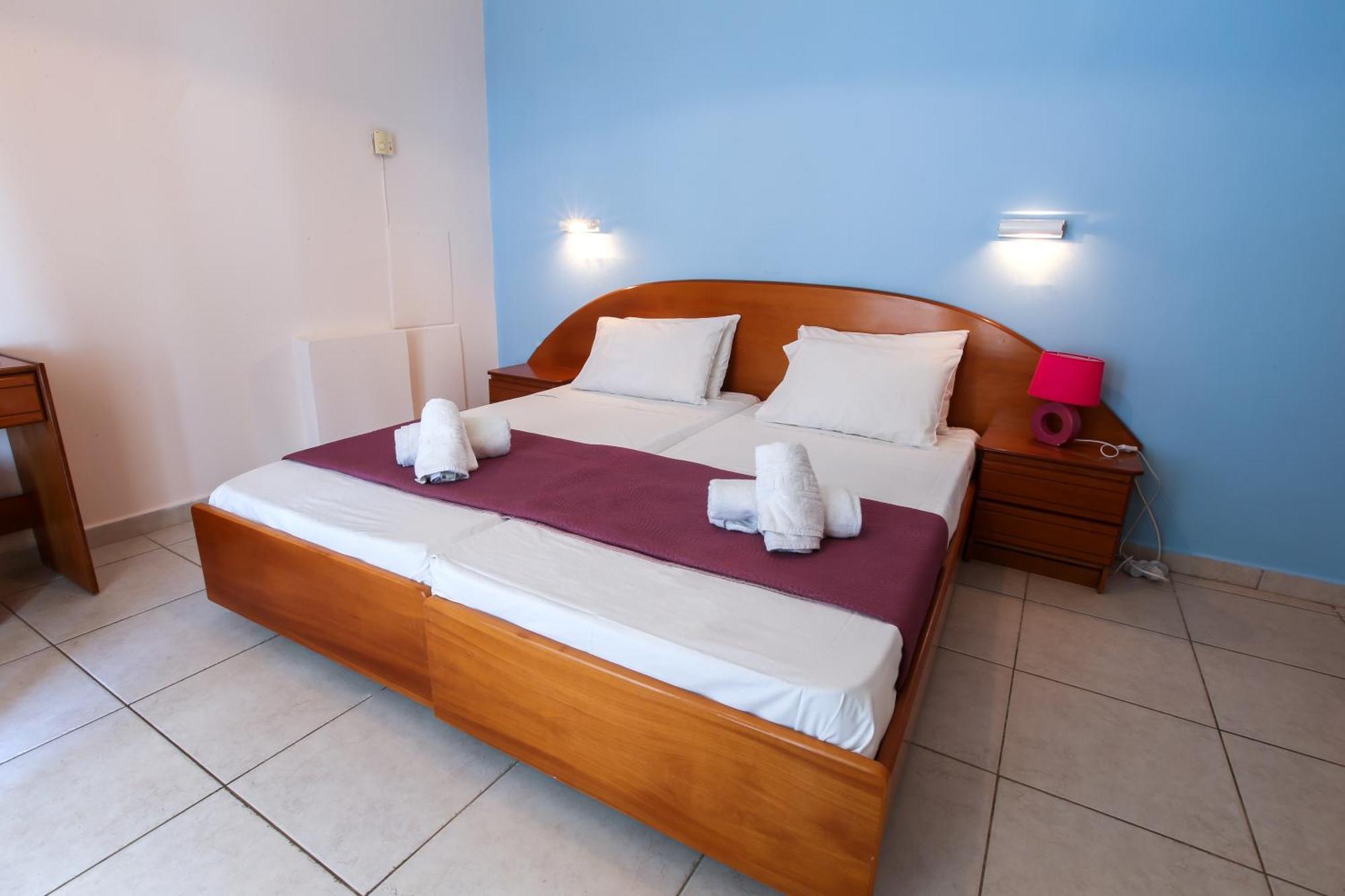 S&C Kosmos Beach Resort Roda  Ngoại thất bức ảnh