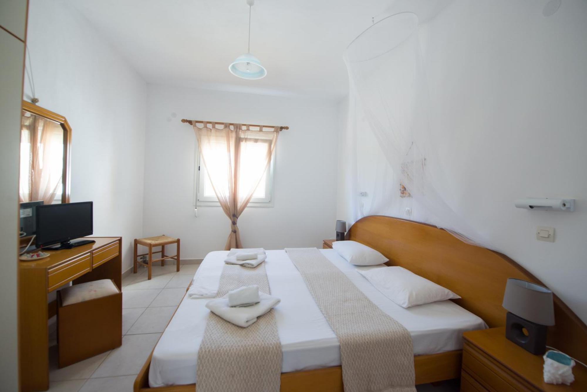 S&C Kosmos Beach Resort Roda  Ngoại thất bức ảnh