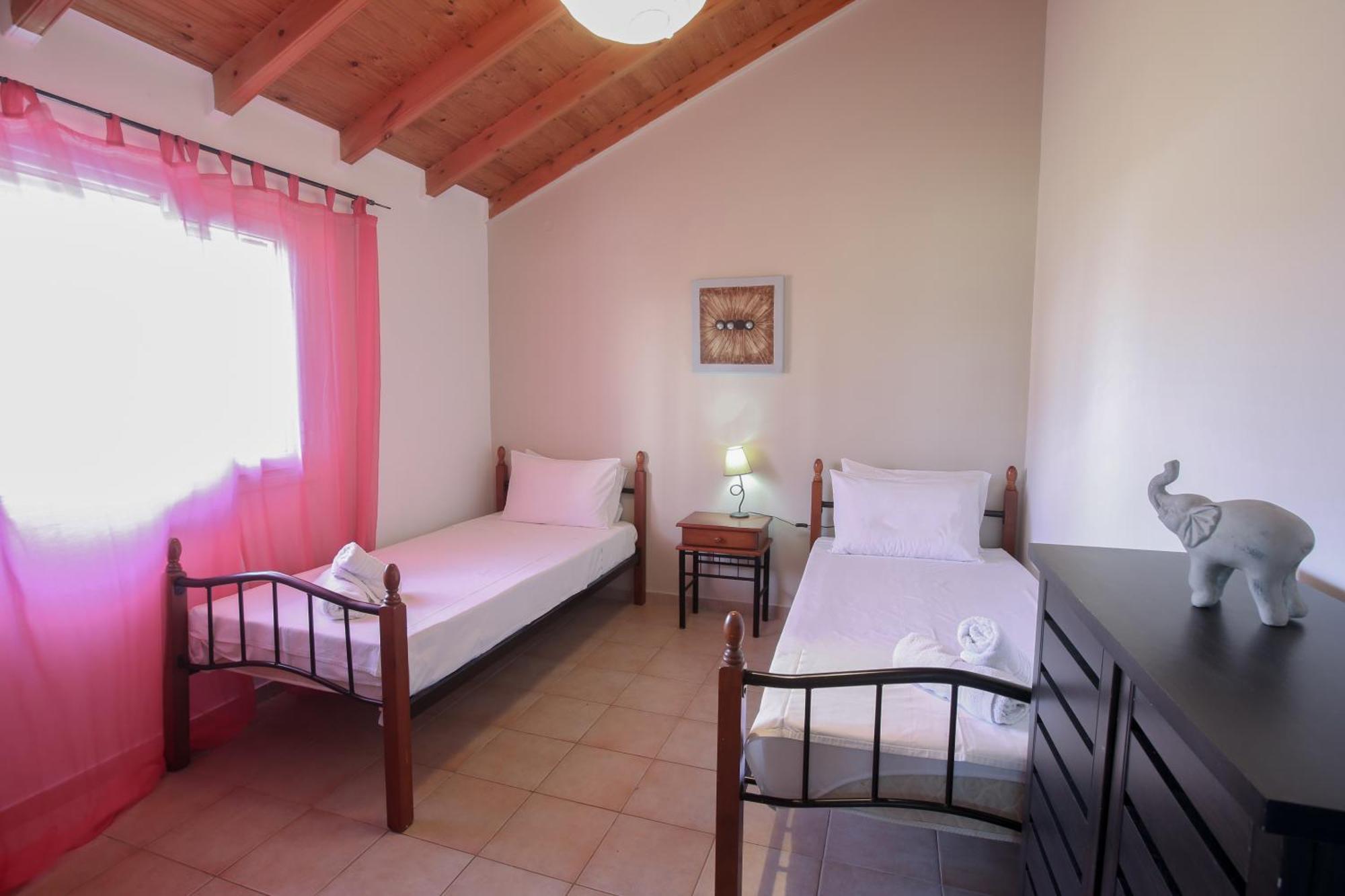 S&C Kosmos Beach Resort Roda  Ngoại thất bức ảnh
