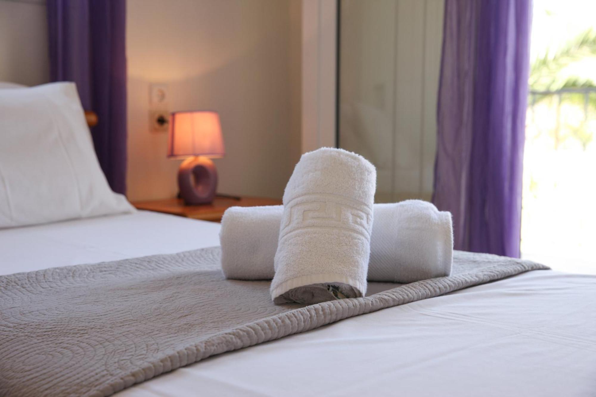 S&C Kosmos Beach Resort Roda  Ngoại thất bức ảnh