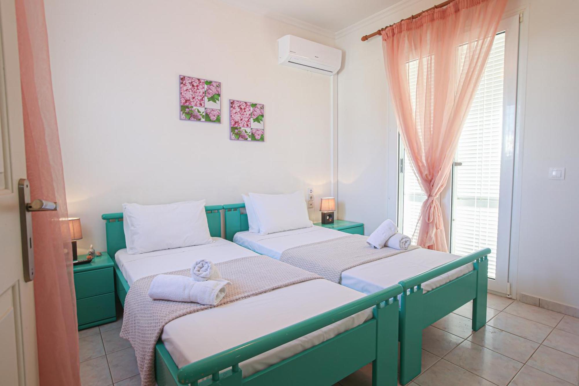 S&C Kosmos Beach Resort Roda  Ngoại thất bức ảnh