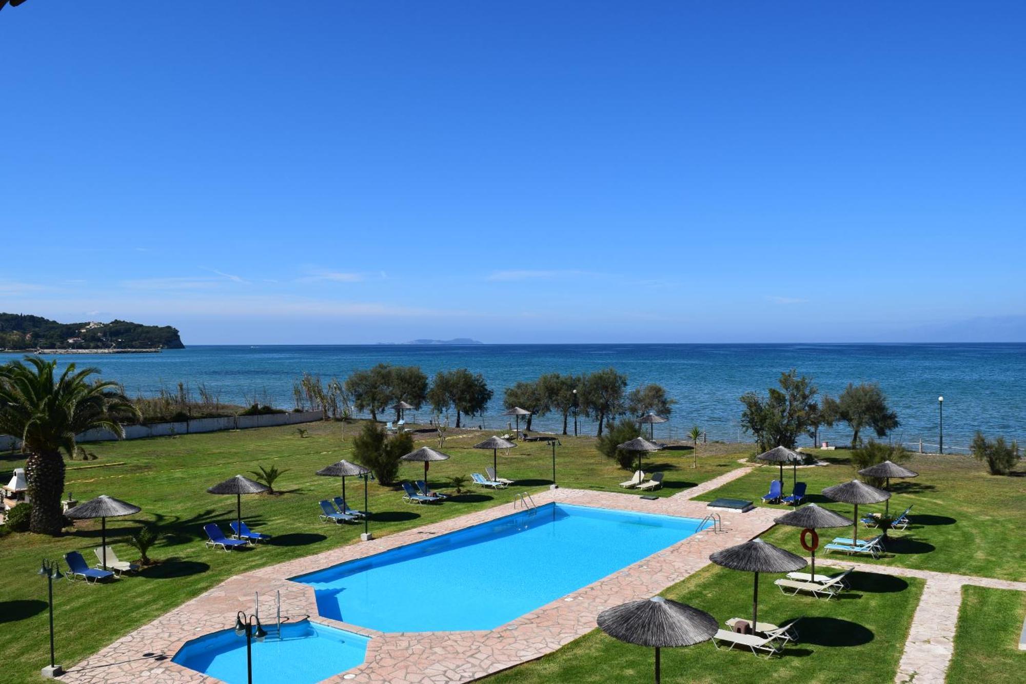 S&C Kosmos Beach Resort Roda  Ngoại thất bức ảnh