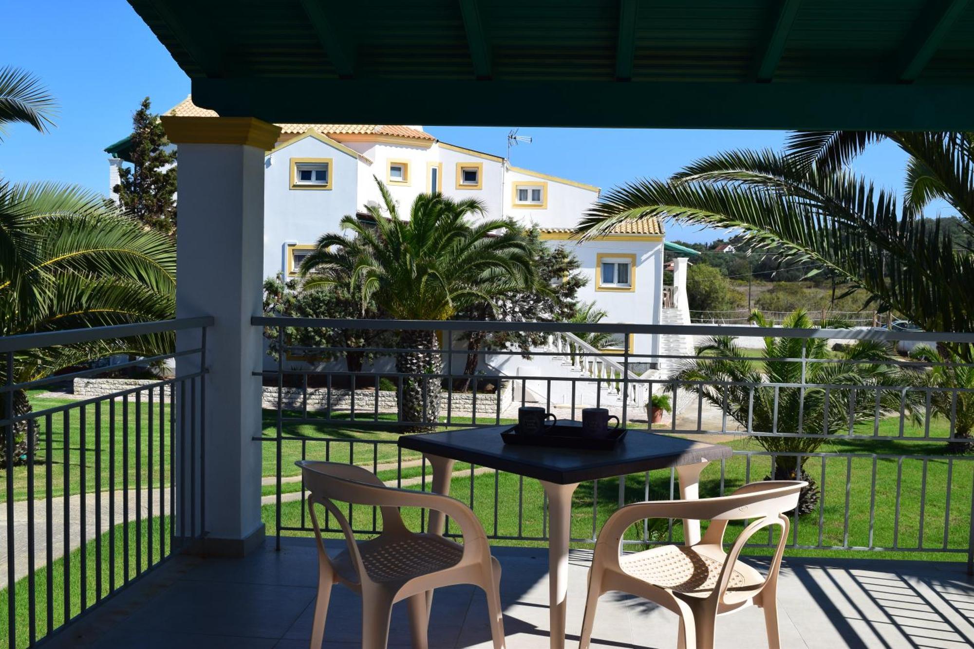 S&C Kosmos Beach Resort Roda  Ngoại thất bức ảnh